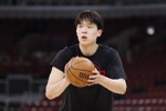 没出手！杨瀚森首节出战6分钟拿到3篮板有2失误 正负值-12